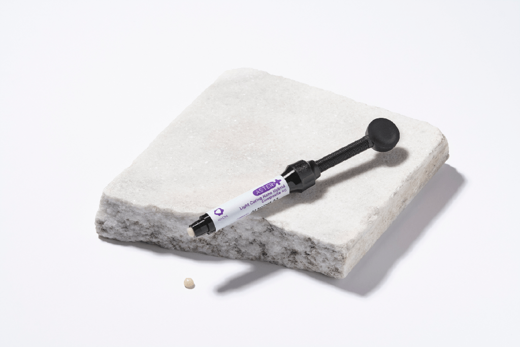 Composite Aster + de Kiyomi Dental