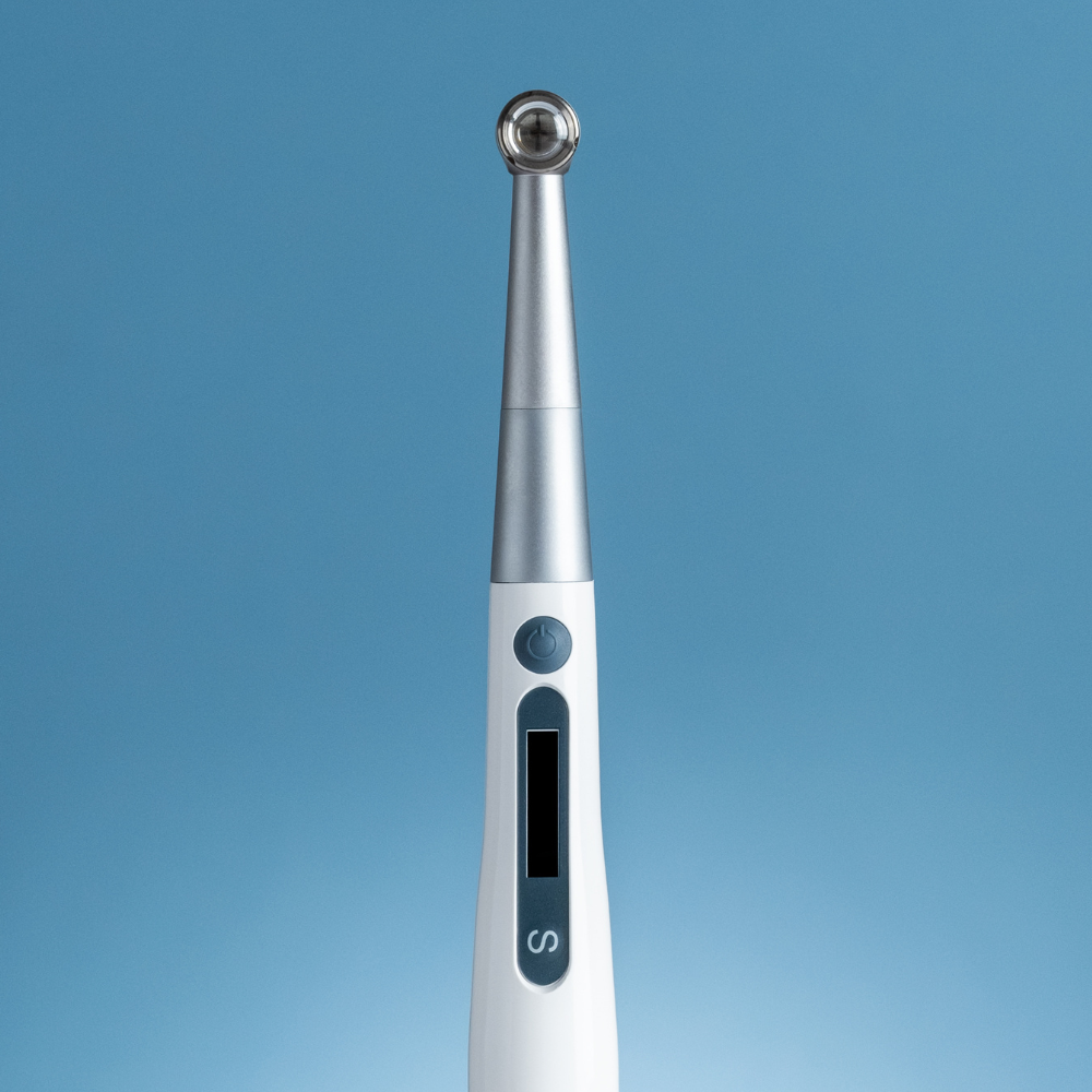 KIRA Polymerization Lamp by Kiyomi Dental